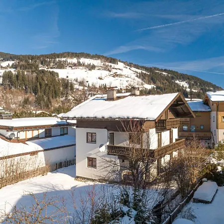 Berg Und Bach Alpesi faház *